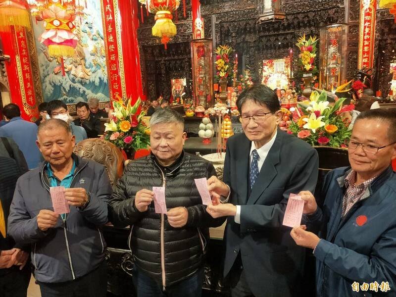 大甲鎮瀾宮龍年國運籤出爐！ 中上籤「白蛇精遇許漢文」
